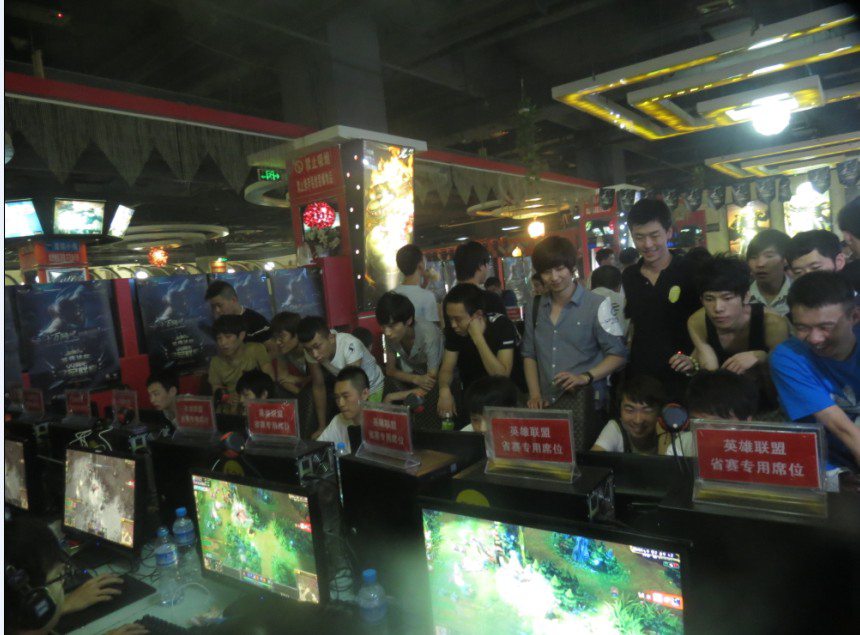 BB别墅杯 第二赛季：焦点之战！ Spirit 2-1 MOUZ晋级总决赛